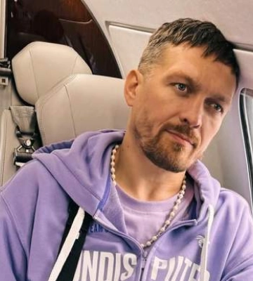 &quot;Невже війна закінчилася&quot;: ексчемпіон світу розкритикував Усика за гучну вечірку