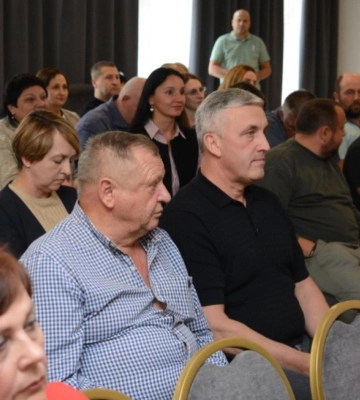 «Діалог влади з бізнесом»: на Рівненщині обговорили розвиток агросектору та нові програми підтримки