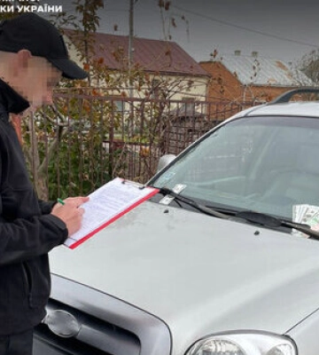 Львів&#039;янина підозрюють в контрабанді авто під виглядом гумдопомоги: що відомо