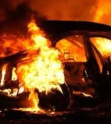 СБУ й поліція затримали трьох підозрюваних у підпалах автомобілів військових СБУ й поліція затримали трьох підозрюваних у підпалах автомобілів військових