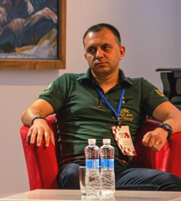 Четверо невідомих в Ужгороді забрали з вулиці до ТЦК журналіста Олександра Пилипенка