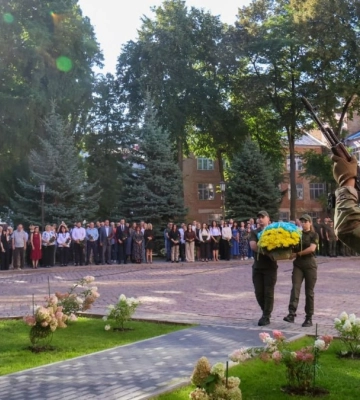 В Киеве открыли мемориал памяти погибшим на войне сотрудникам ГУИС