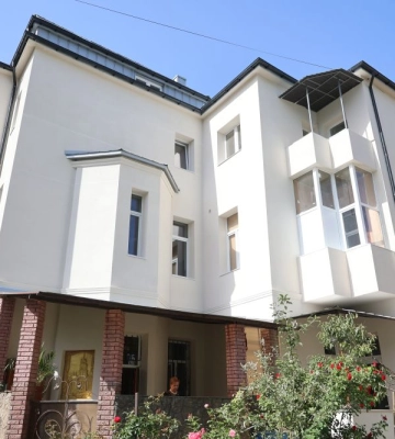 Як у Львові відновили будинок, зруйнований російським ракетним обстрілом рік тому (фото, відео)