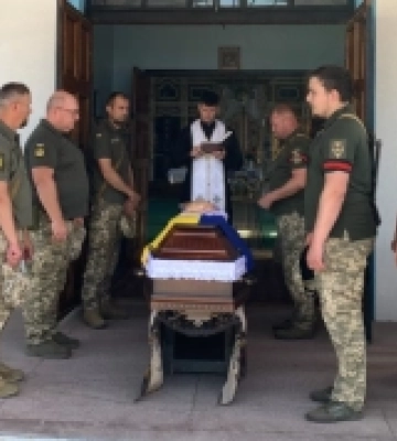 У Ківерцях попрощалися з військовим Миколою Комаровим