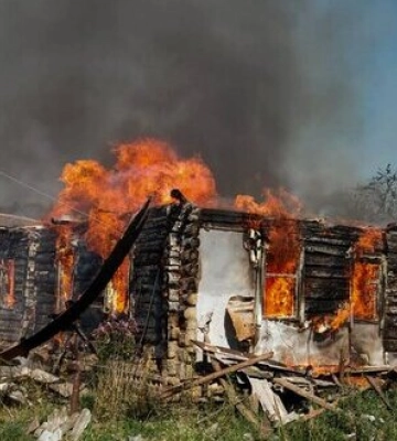 Росіяни вдарили КАБом та дроном по Сумщині: постраждали три людини. ФОТО