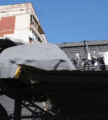 Росіяни вдарили по &quot;Новій пошті&quot; у Краматорську: загинув чоловік, поранена дитина