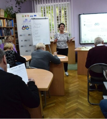 У Луцьку для новоприбулих мешканців громади провели чергове заняття з вивчення української мови