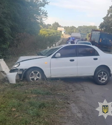 Поліція Буковини встановлює обставини двох ДТП, внаслідок яких постраждали люди Поліція Буковини встановлює обставини двох ДТП, внаслідок яких постраждали люди