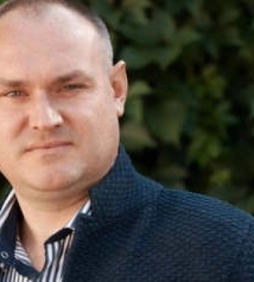 Підозрюваному в корупції додали тисячу до зарплати