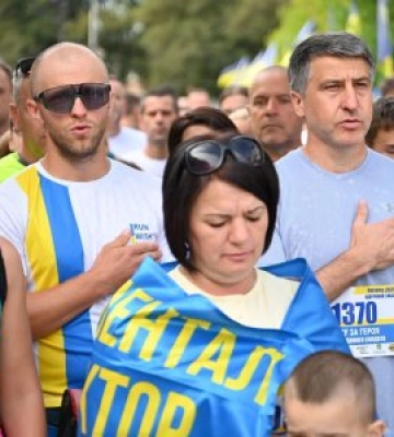 В Ужгороді стартував забіг «Шаную воїнів, біжу за Героїв України» В Ужгороді стартував забіг «Шаную воїнів, біжу за Героїв України»