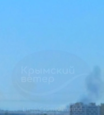 У Криму було &quot;гучно&quot;: повідомляють про неспокійний ранок у районах Армянська, аеропорту в Сімферополі та аеродрому &quot;Саки&quot;