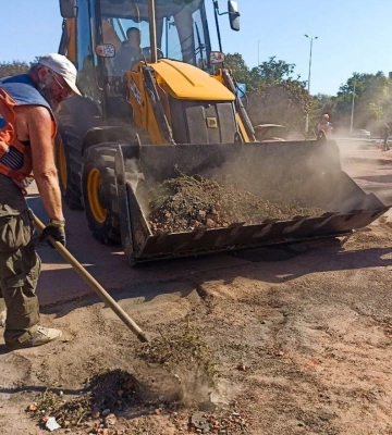Вибухи у Дніпрі: торговельний центр і будинки розтрощені вщент