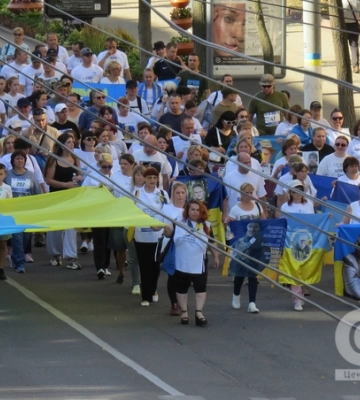 У Кропивницькому до забігу &quot;Шаную Воїнів, біжу за Героїв України&quot; долучились 350 людей