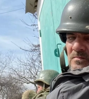 «Амебы жрут глаза»: Z-военкор заразился после душа в Донецке