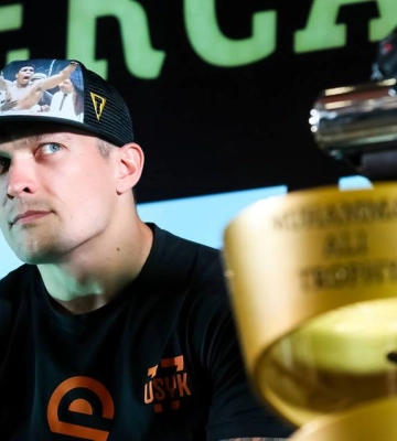 Після танців Усика на благодійному вечорі WBO зажадала перевірити його медичний стан