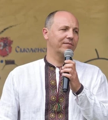 Чотири рази обирався у нардепи і був співавтором «мовного» закону: що відомо про вбитого Андрія Парубія