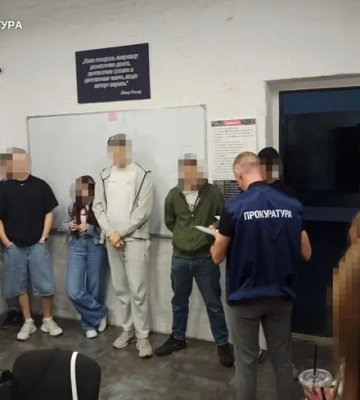 У Дніпрі правоохоронці ліквідували 11 шахрайських кол-центрів