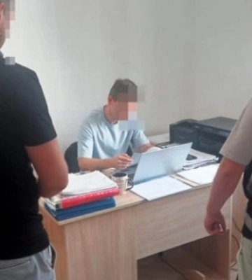 Земельная сделка на миллионы: регистраторов Тернопольщины поймали с поличным