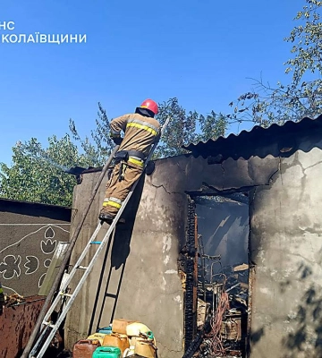 На Миколаївщині рятувальники після пожежі в дачному будинку виявили тіло чоловіка