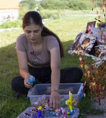 200 композицій з бісеру та природних матеріалів створила волинська майстриня