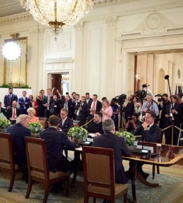 Два символічні моменти: що могло змінити позицію Трампа щодо гарантій безпеки для України