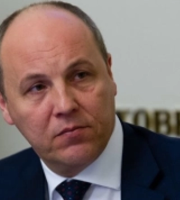 У Хмельницькій області затримали чоловіка, якого підозрюють у вбивстві Андрія Парубія