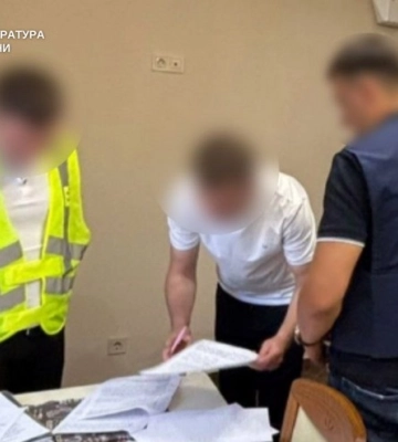 На Буковині судитимуть співробітника митниці, який пропустив контрабанду на мільйон