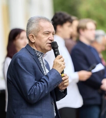 Пішов із життя директор одного зі столичних ліцеїв Олександр Недбайло