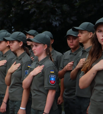 Уперше для учнів черкаського військового ліцею відбулася лінійка (ФОТО)