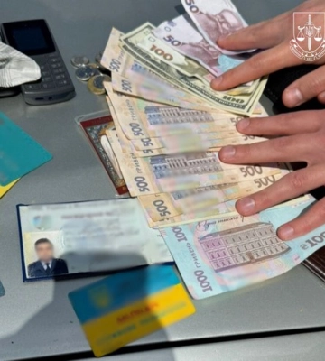 Фіктивний військовий облік і спроба підкупу посадовця ТЦК: трьом чоловікам повідомлено про підозру