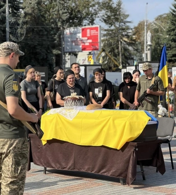 З військовим Сергієм Бортніком попрощалися у Рівному
