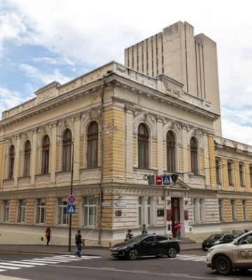 ЮНЕСКО допоможе відновити бібліотеку Короленка та університет у Харкові