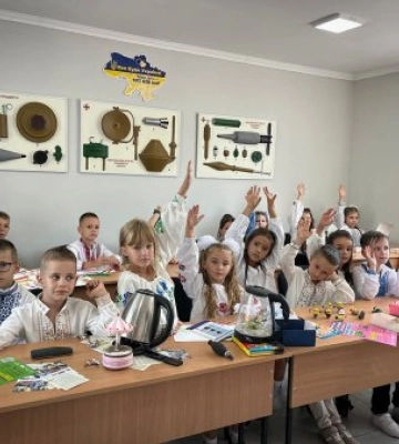 Незвичний День знань: першокласники Мукачева відвідали рятувальників
