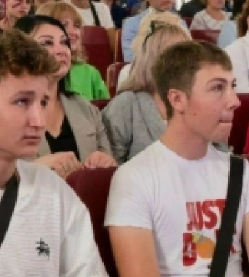 На окупованій Херсонщині провели «лінійку» в незаконному «університеті»