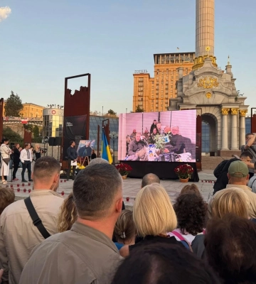 У центрі Києва прощаються із нардепом Парубієм