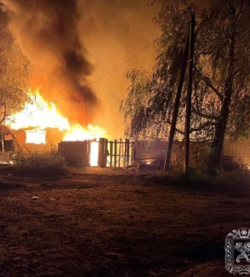 На Харківщині унаслідок обстрілів РФ постраждали три людини. Дрон влучив в автобус