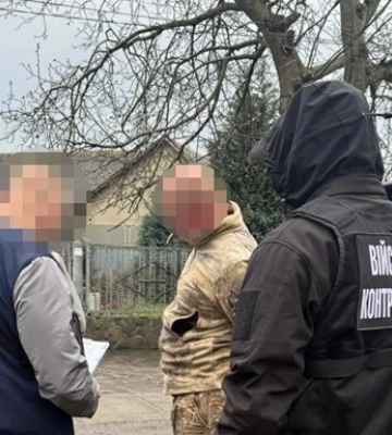 Военный чиновник предстанет перед судом за вымогательство у подчинённых