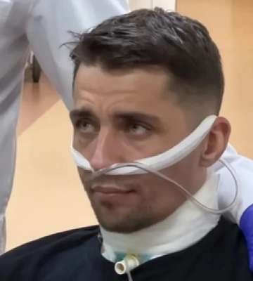 Із лікарні Дніпра зник військовий, який втік з полону з перерізаним горлом (оновлено)