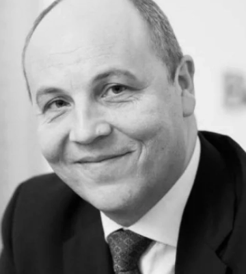 У Львові відбувається чин похорону Андрія Парубія (ПРЯМА ТРАНСЛЯЦІЯ)