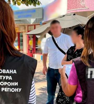 На Одещині колишня медсестра шантажувала військовозобов’язаних, які мали намір ухилитися від мобілізації