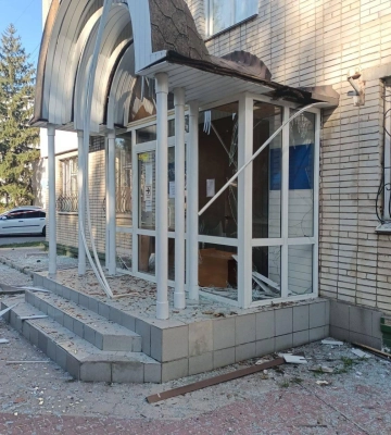 У Сумах усувають наслідки російської атаки &quot;шахедами&quot;. Фото