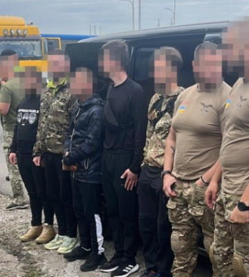 Київський поліцейський перевозив до кордону ухилянтів під виглядом спецпризначенців