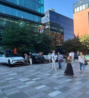 Які нові електромобілі представили у Києві: фото