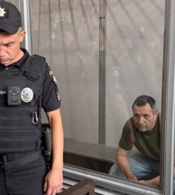 Прикривається сином? Новий мотив вбивства Парубія