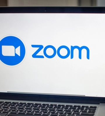 Zoom блокував користувачів прифронтових регіонів: на запит України платформа відновила доступ для сфери освіти