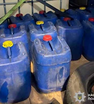 Правоохоронці Полтавщини викрили схему розкрадання 36 тисяч літрів дизпалива з локомотивів