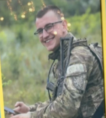 Мав піти на службове підвищення, але не судилося: молодому лучанину просять присвоїти державну нагороду