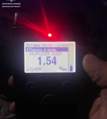 Нетверезий водій Opel намагався втекти від патрульних в Ужгороді