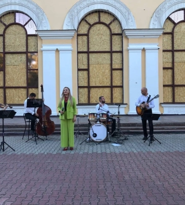 У Кропивницькому стартували благодійні концерти для відновлення філармонії після обстрілу 