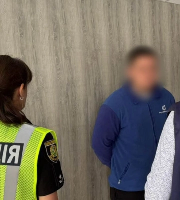 На Харківщині таксист зі спільником вкрали у військового чверть мільйона гривень — поліція